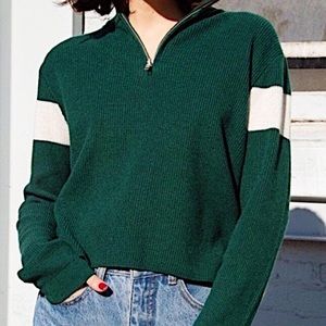 ✨Brandy Melville Turtle Neck Quarter Zip✨